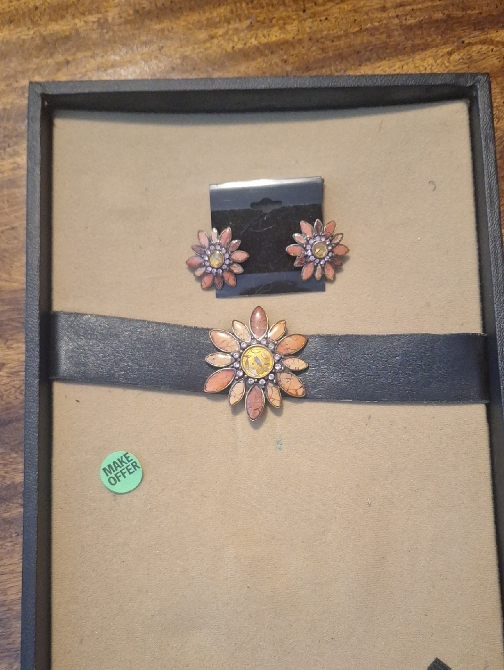 Floral Sunburst Leather choker Pendant and Stud Earrings Set - Women Jewelry